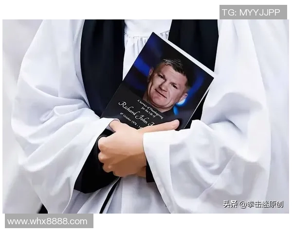 曼城致敬拳王哈顿今日齐聚曼彻斯特大教堂为他送行 曼城致敬拳王哈顿今日齐聚曼彻斯特大教堂为他送行